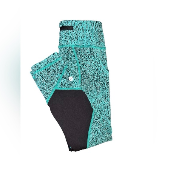 Lululemon Pace Rival Crop – Spray Jacquard Bali Breeze/Black, Size 4 - Picture 1 of 3